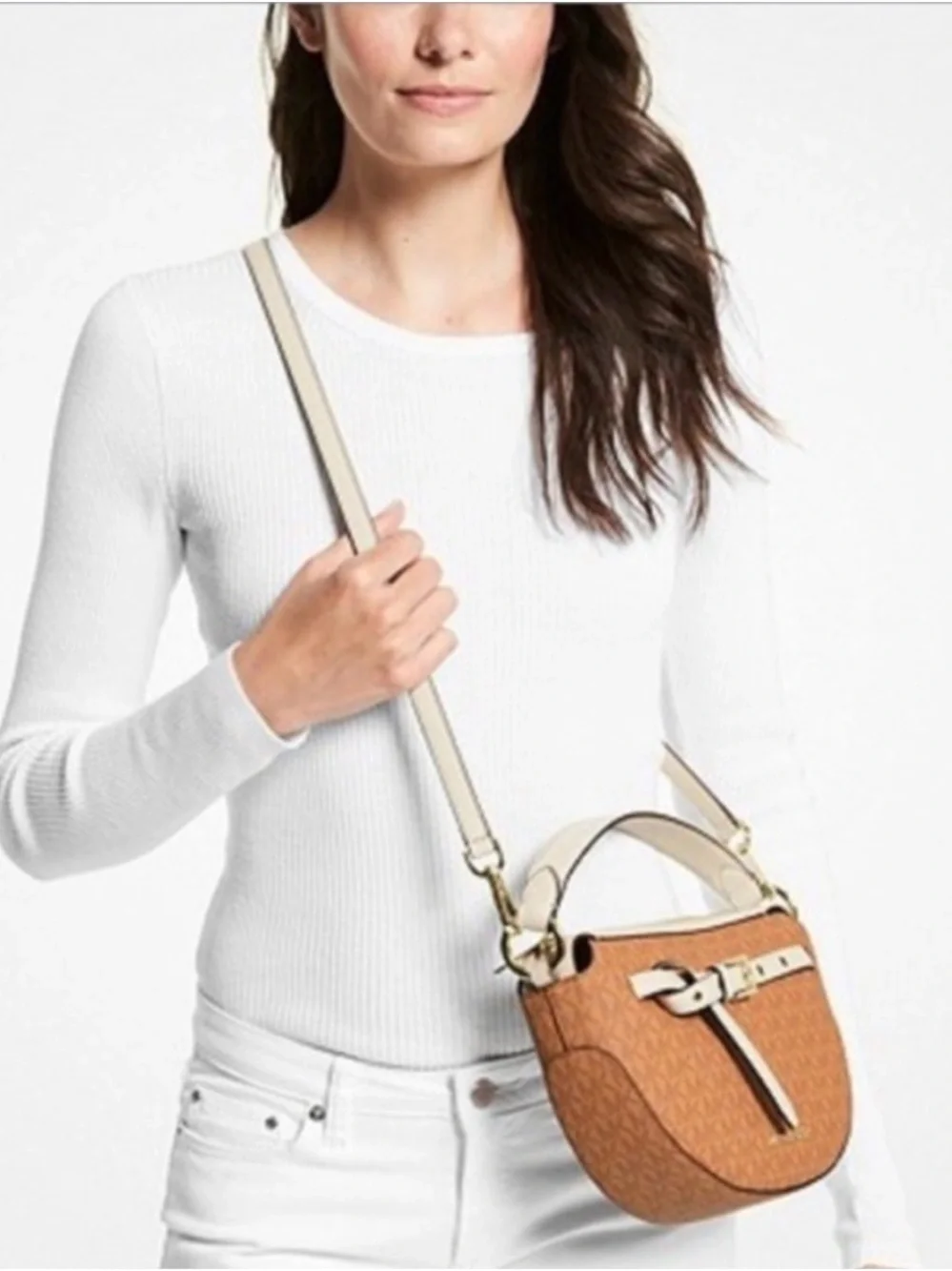 Michael Kors •signature mk